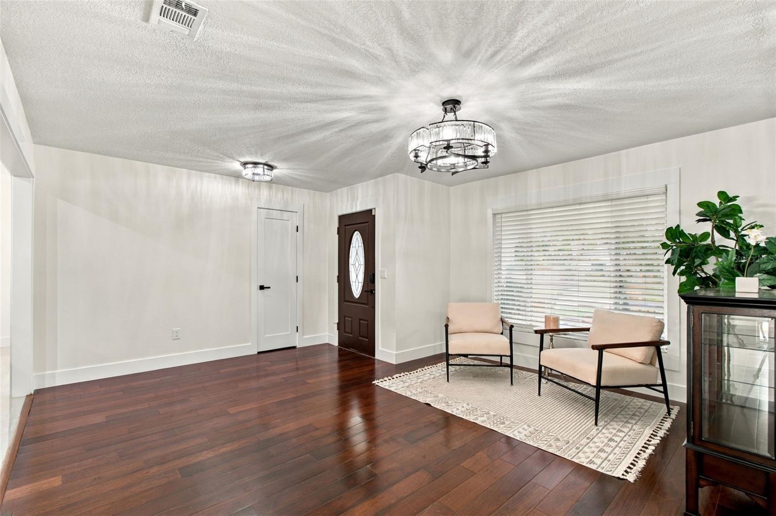 15113 ALEXIS DR