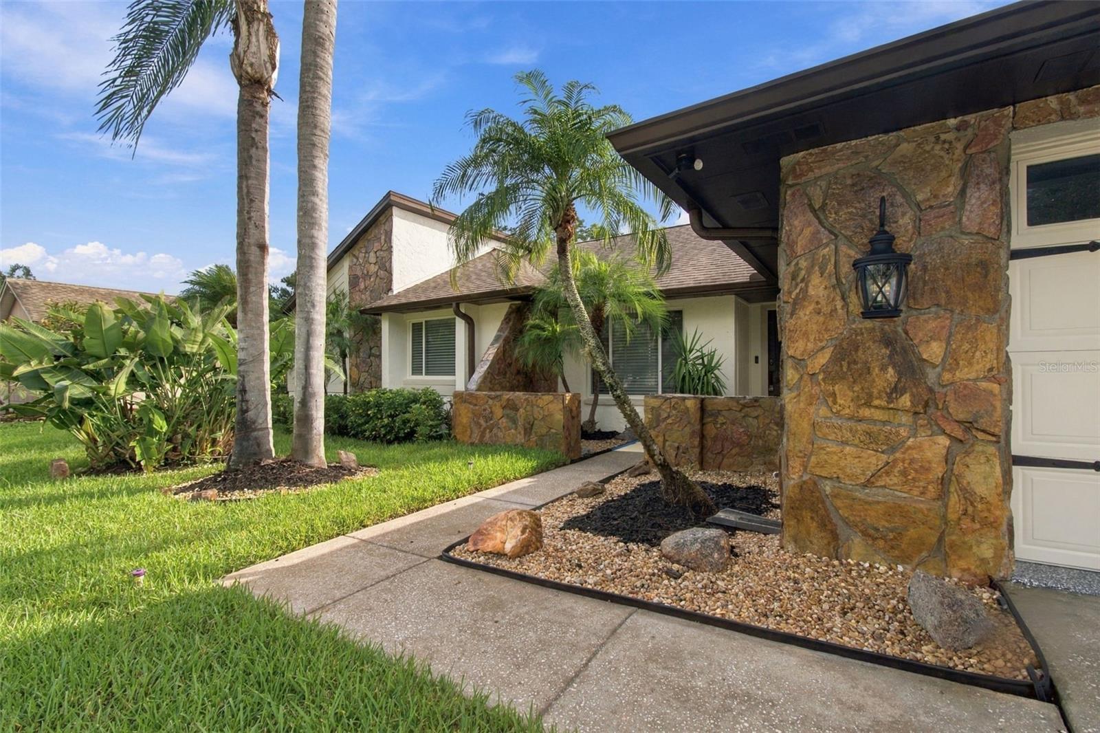 15113 ALEXIS DR