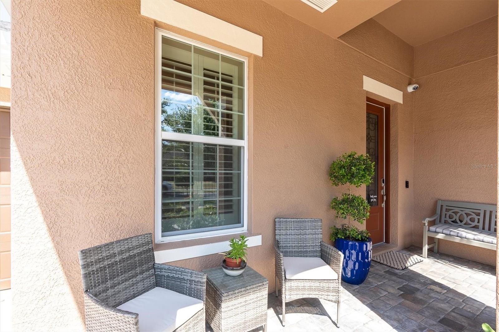 1212 LOREA LN