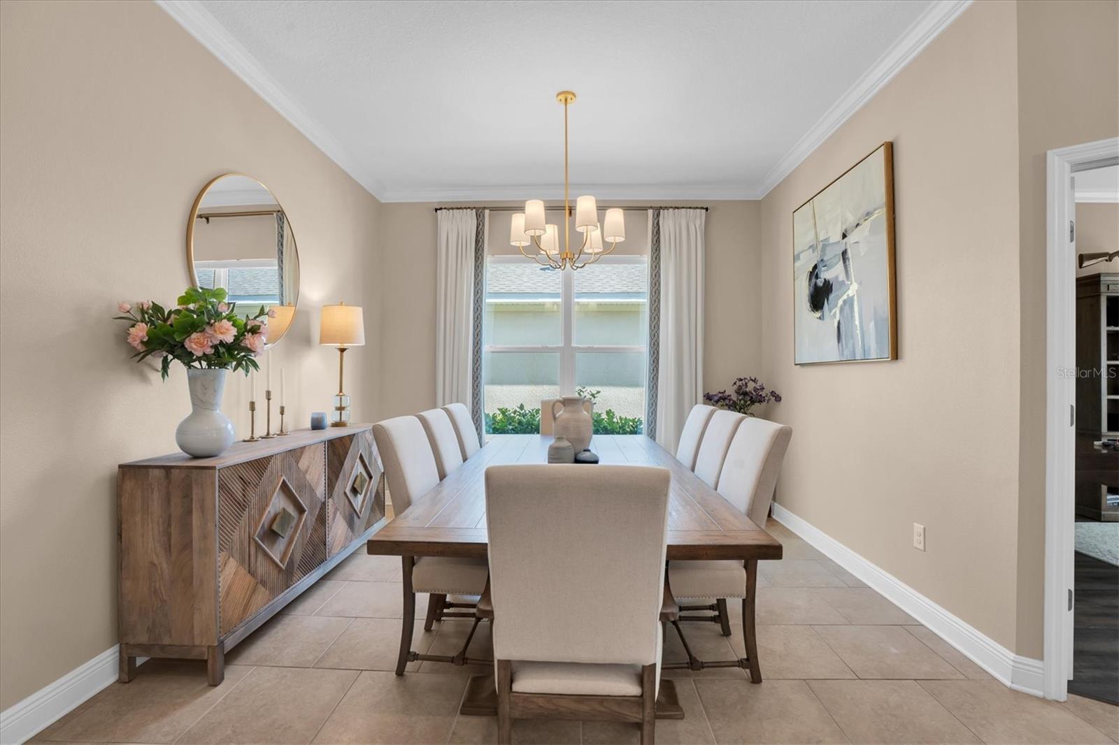1212 LOREA LN