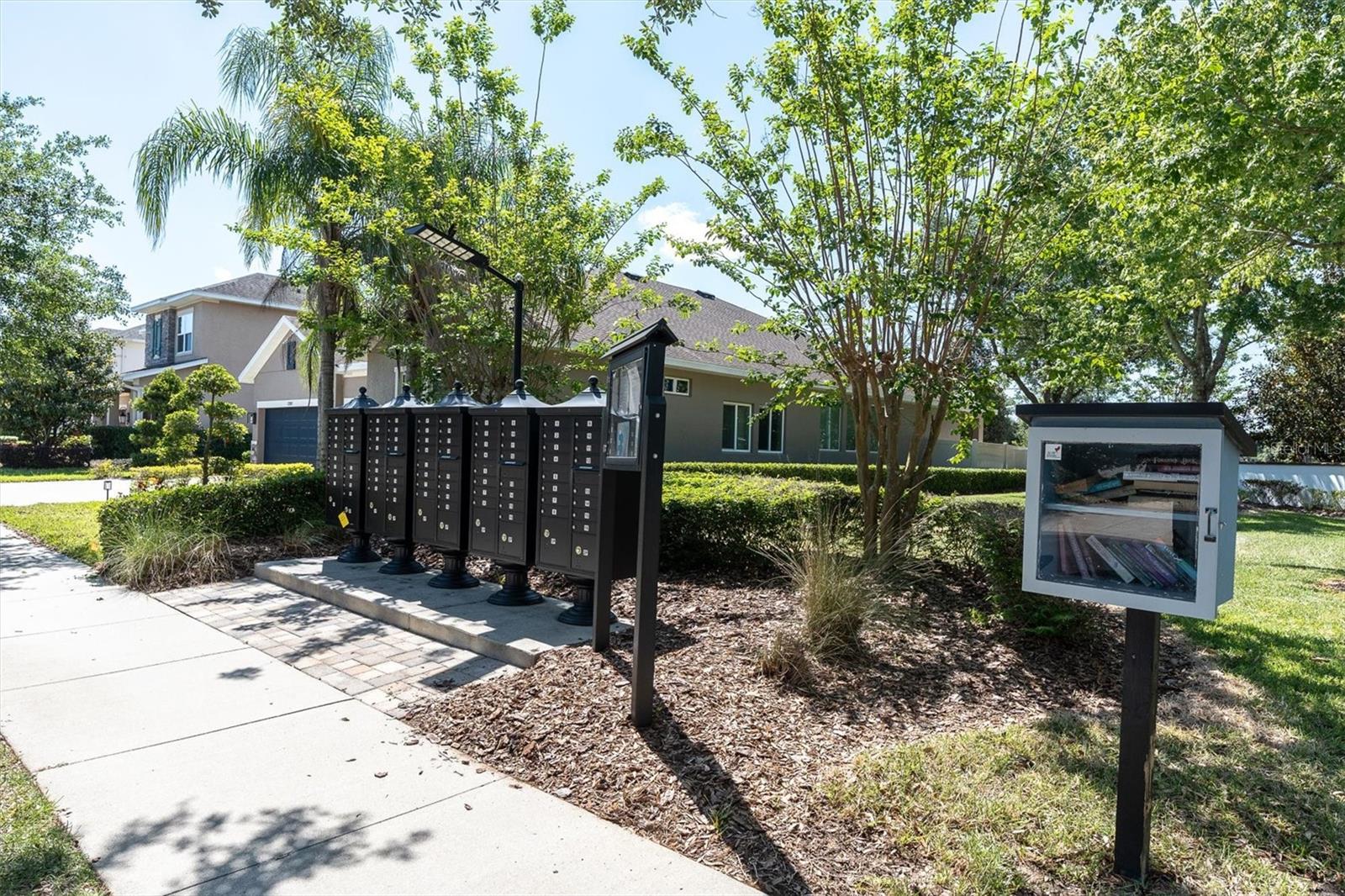 1212 LOREA LN