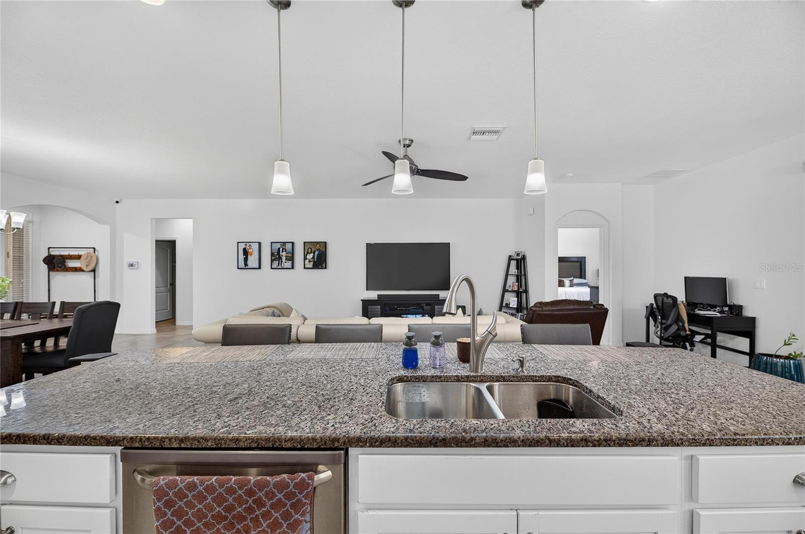 10619 SCENIC HOLLOW DR