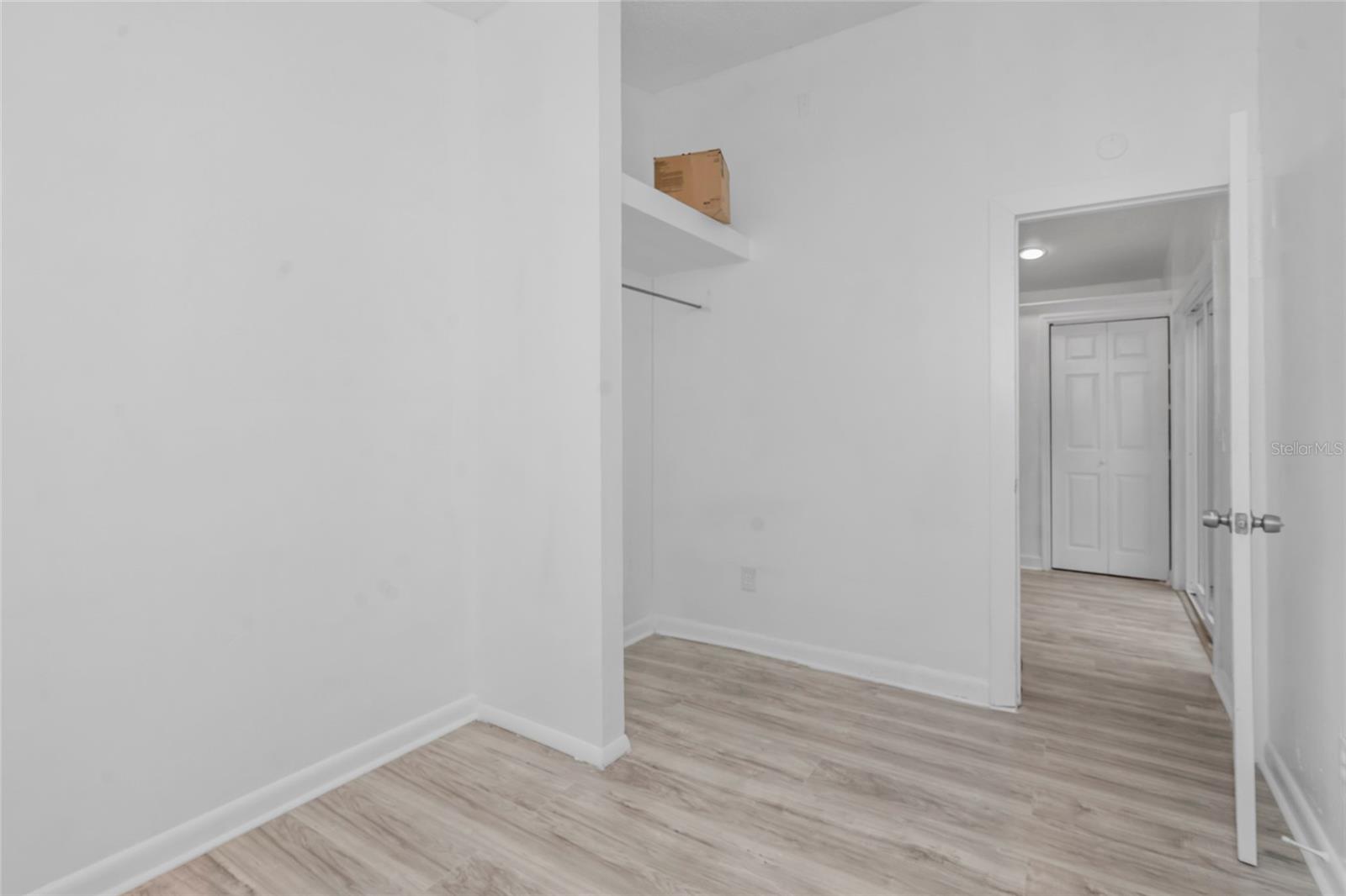 8021 N EDISON AVE