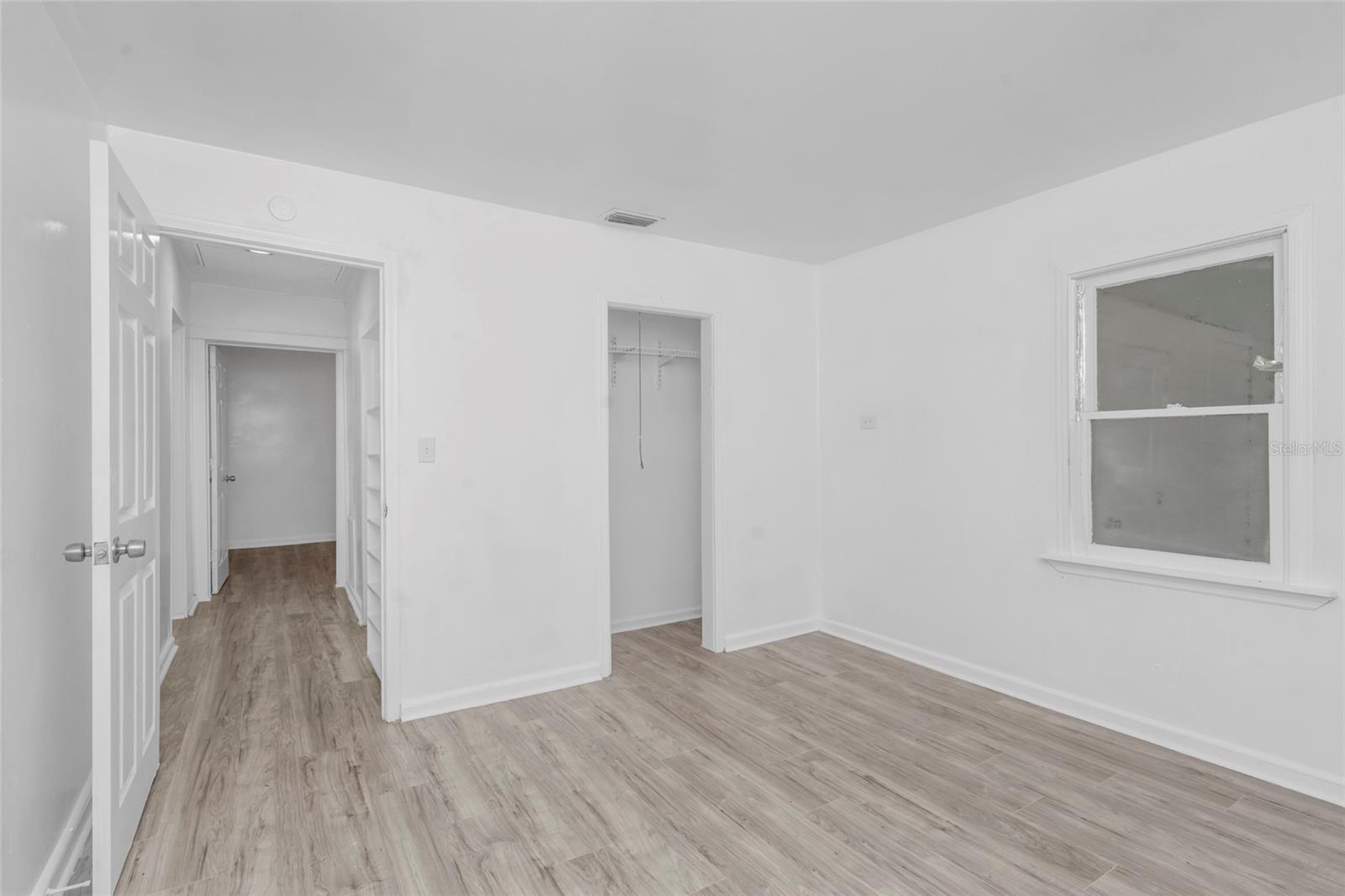 8021 N EDISON AVE