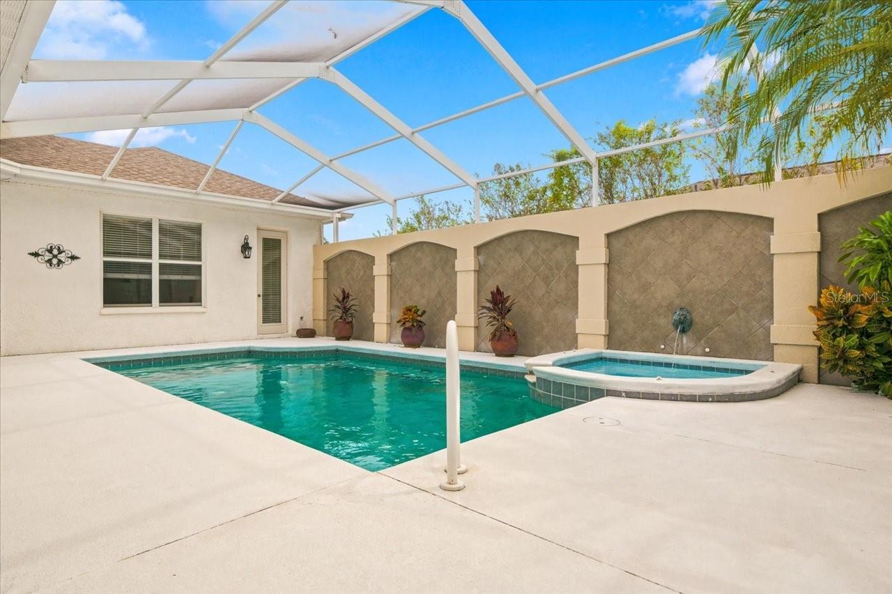 12220 WOODLANDS CIR