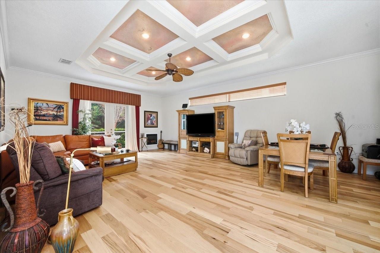 12220 WOODLANDS CIR