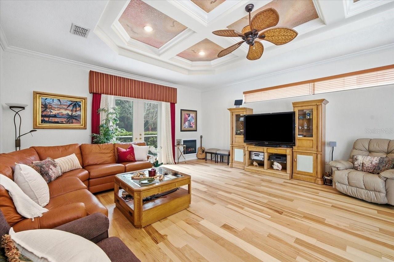 12220 WOODLANDS CIR