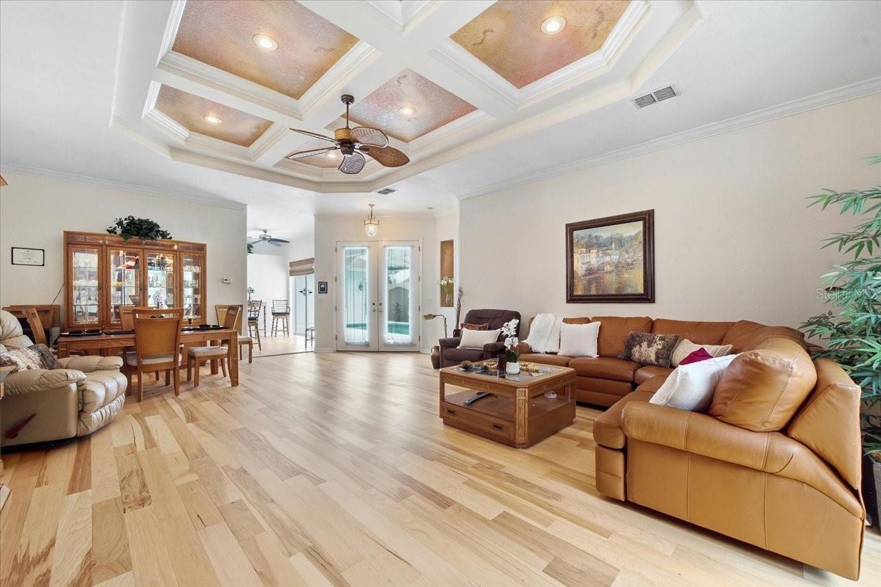 12220 WOODLANDS CIR