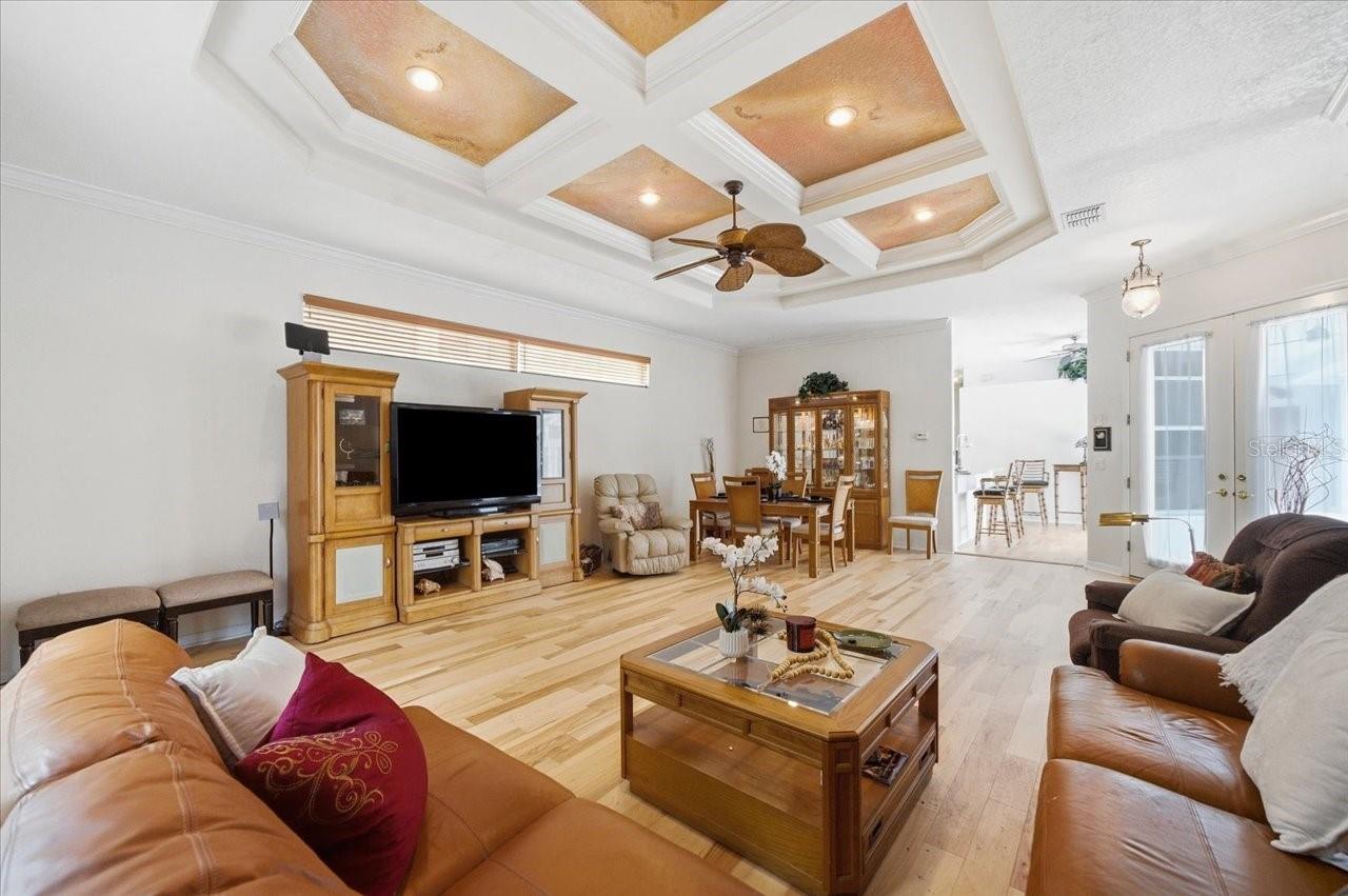 12220 WOODLANDS CIR