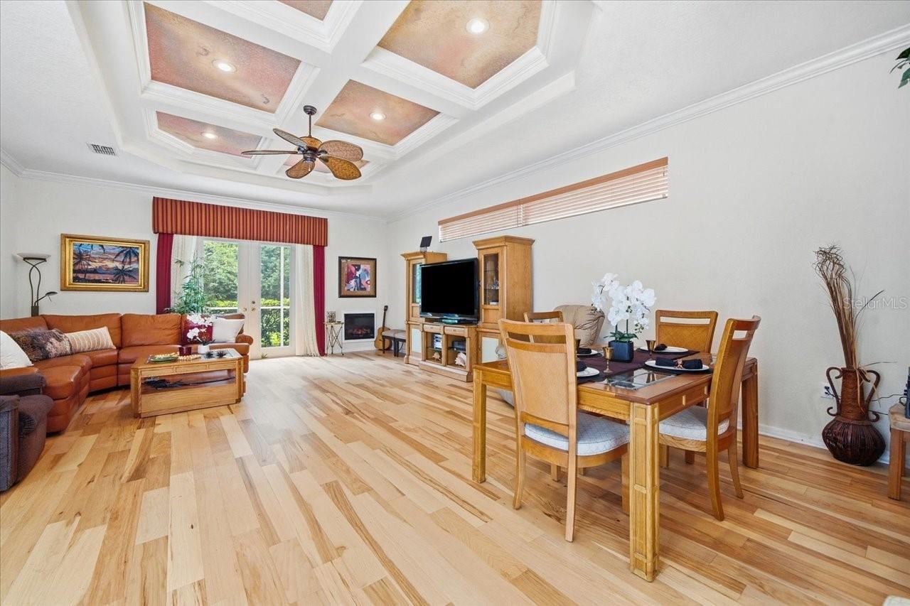 12220 WOODLANDS CIR