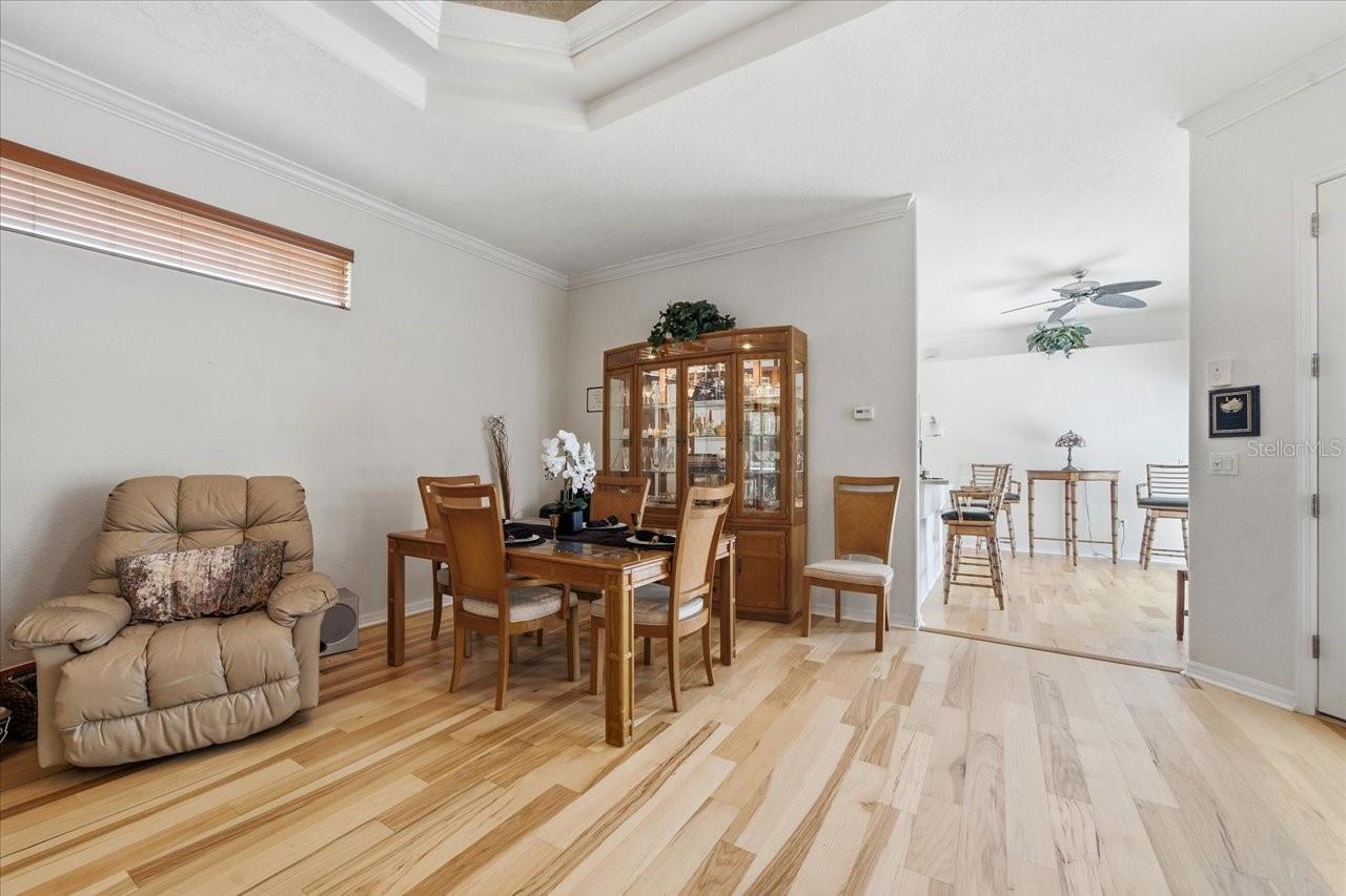 12220 WOODLANDS CIR