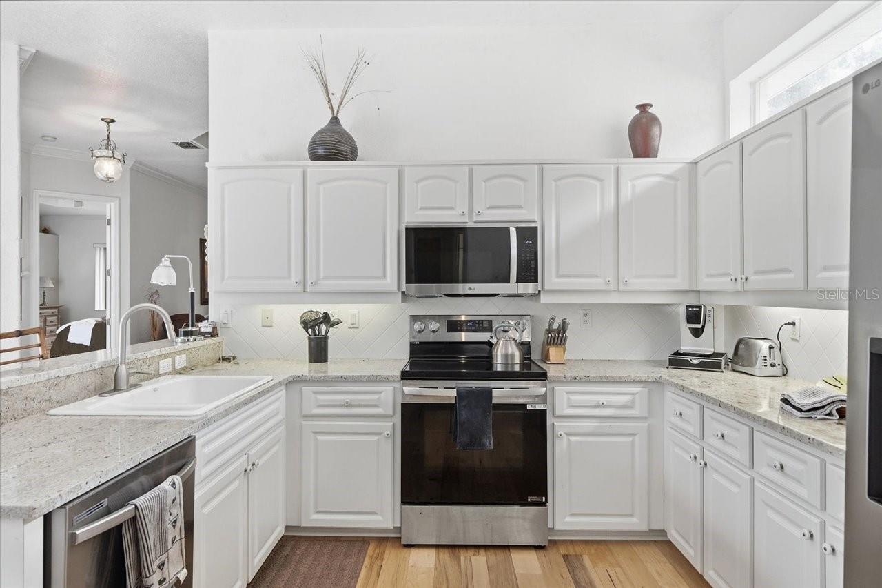 12220 WOODLANDS CIR