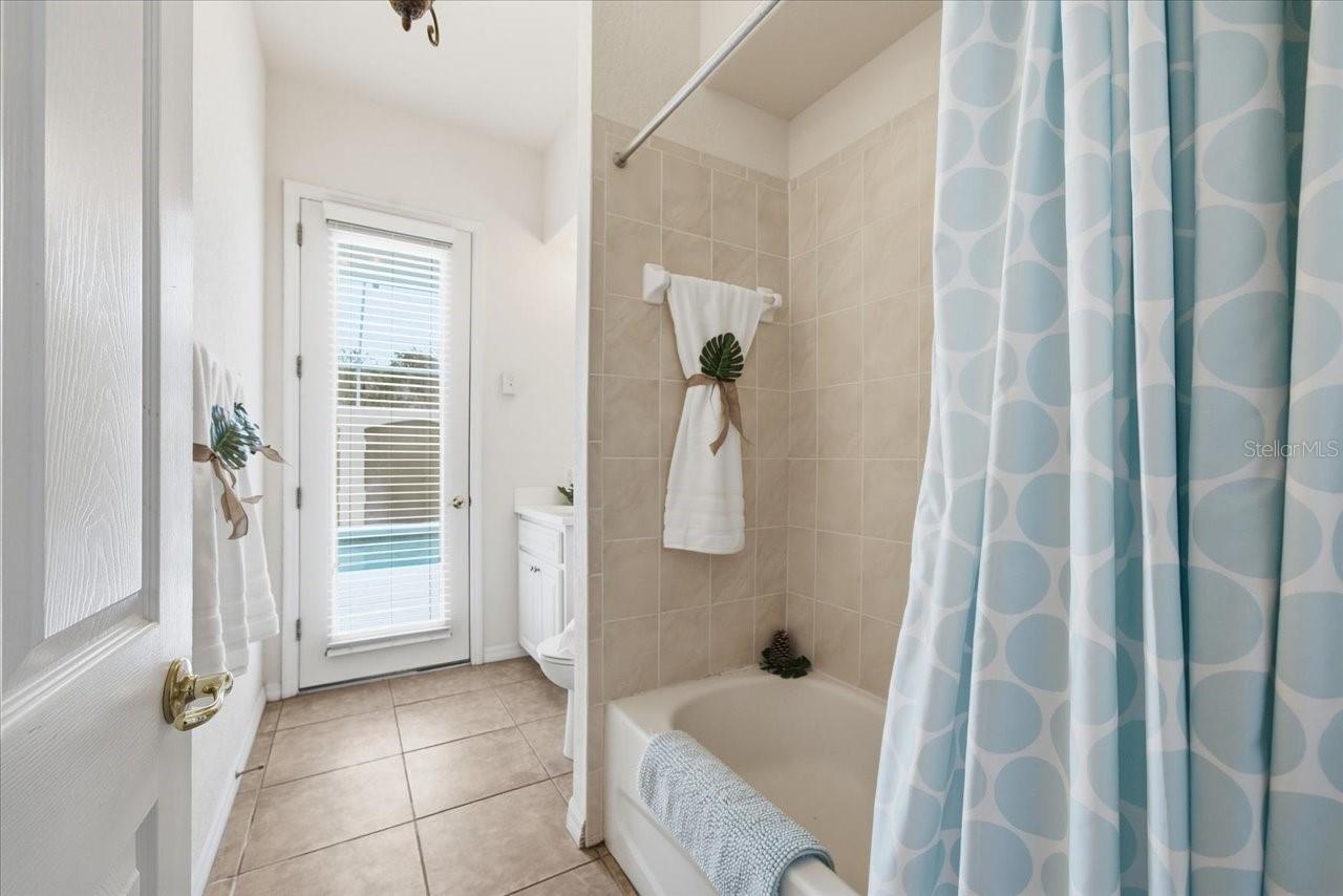 12220 WOODLANDS CIR