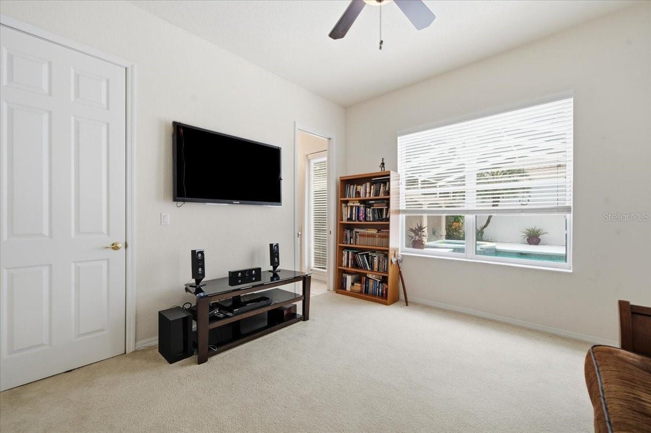 12220 WOODLANDS CIR