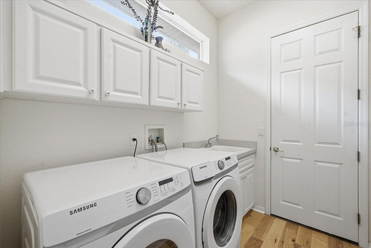 12220 WOODLANDS CIR