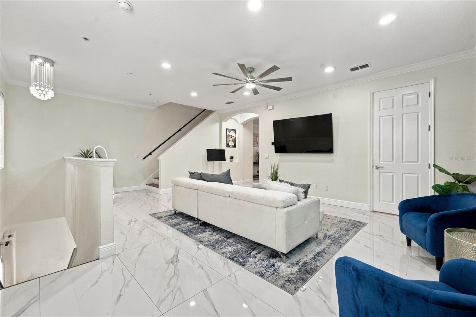 3111 W DE LEON ST #9