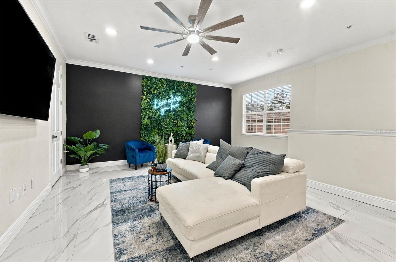 3111 W DE LEON ST #9