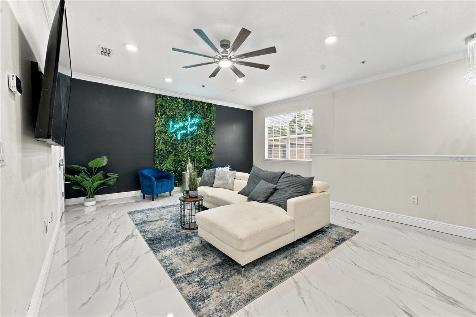 3111 W DE LEON ST #9