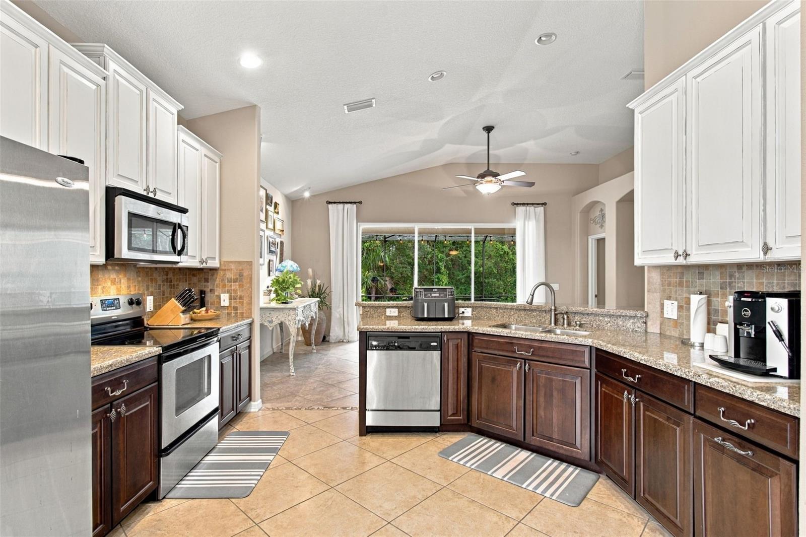 11009 ROCKLEDGE VIEW DR