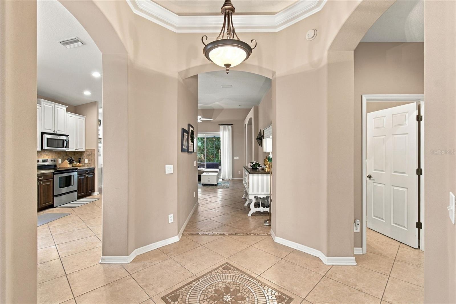 11009 ROCKLEDGE VIEW DR