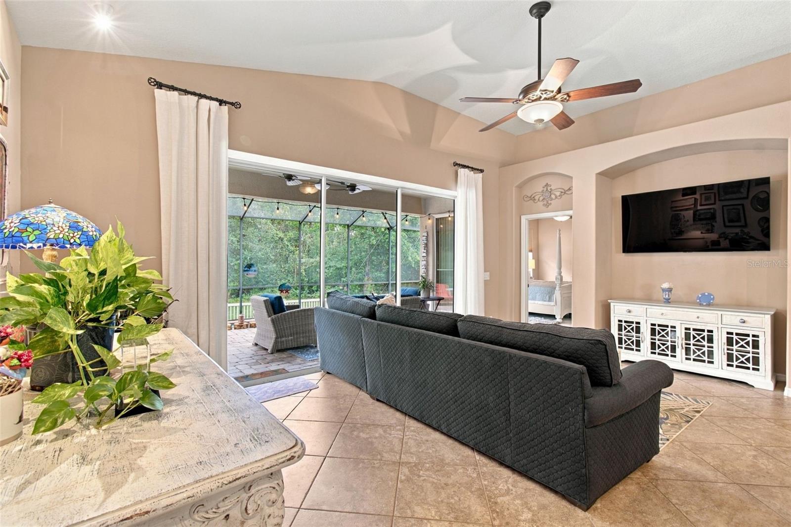 11009 ROCKLEDGE VIEW DR