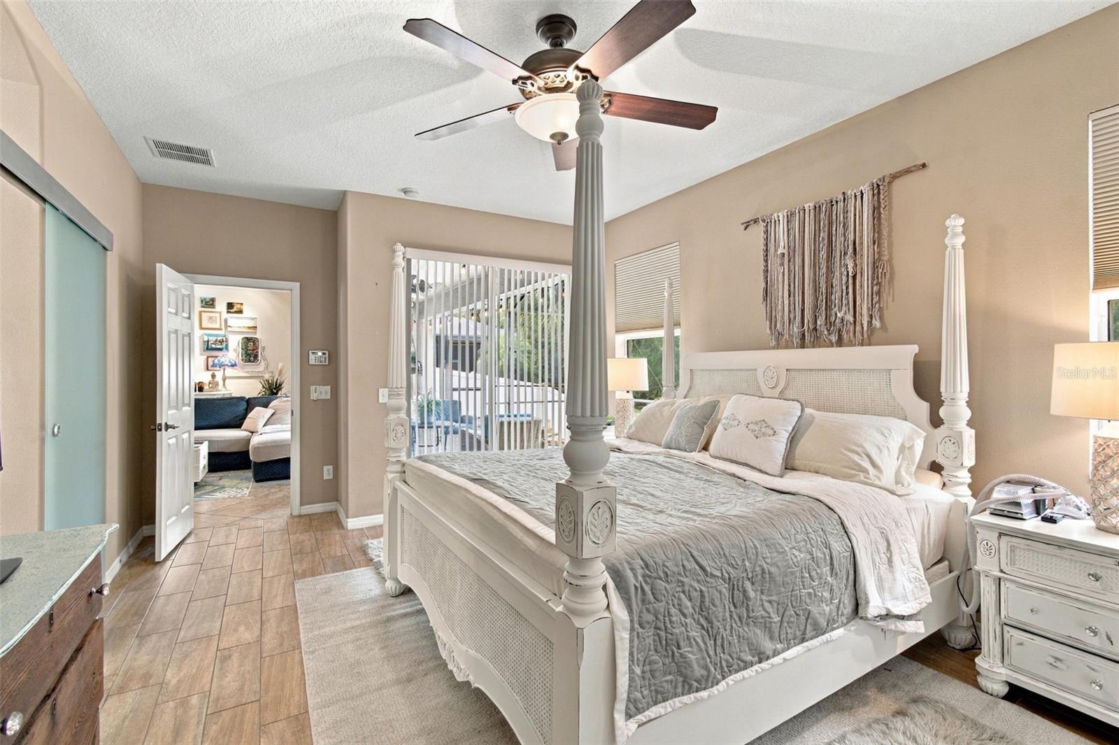 11009 ROCKLEDGE VIEW DR