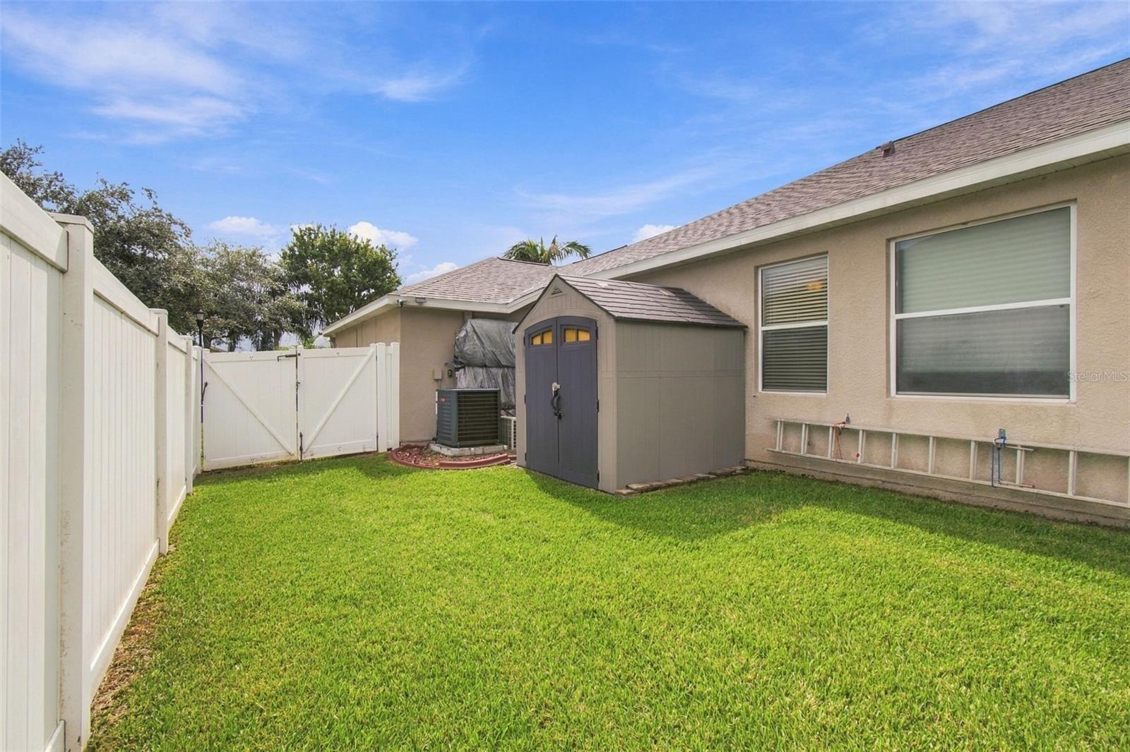 11009 ROCKLEDGE VIEW DR