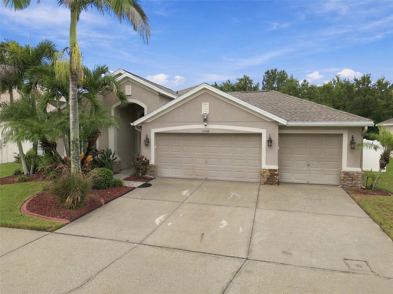 11009 ROCKLEDGE VIEW DR
