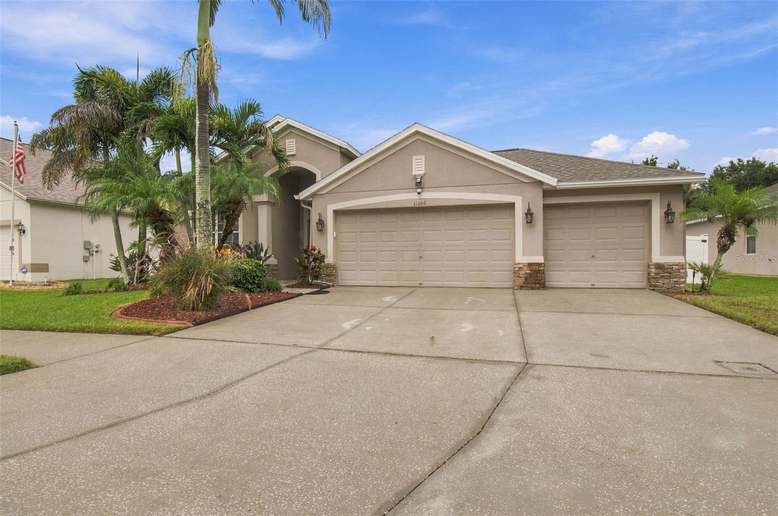11009 ROCKLEDGE VIEW DR