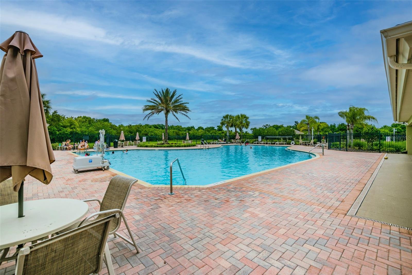 11009 ROCKLEDGE VIEW DR