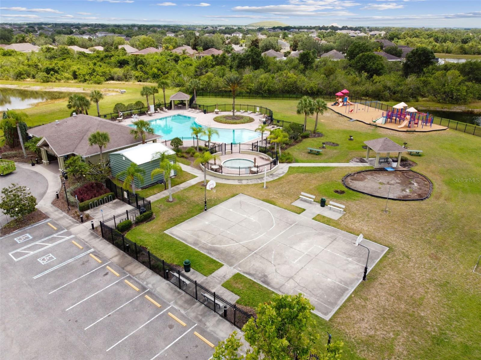 11009 ROCKLEDGE VIEW DR