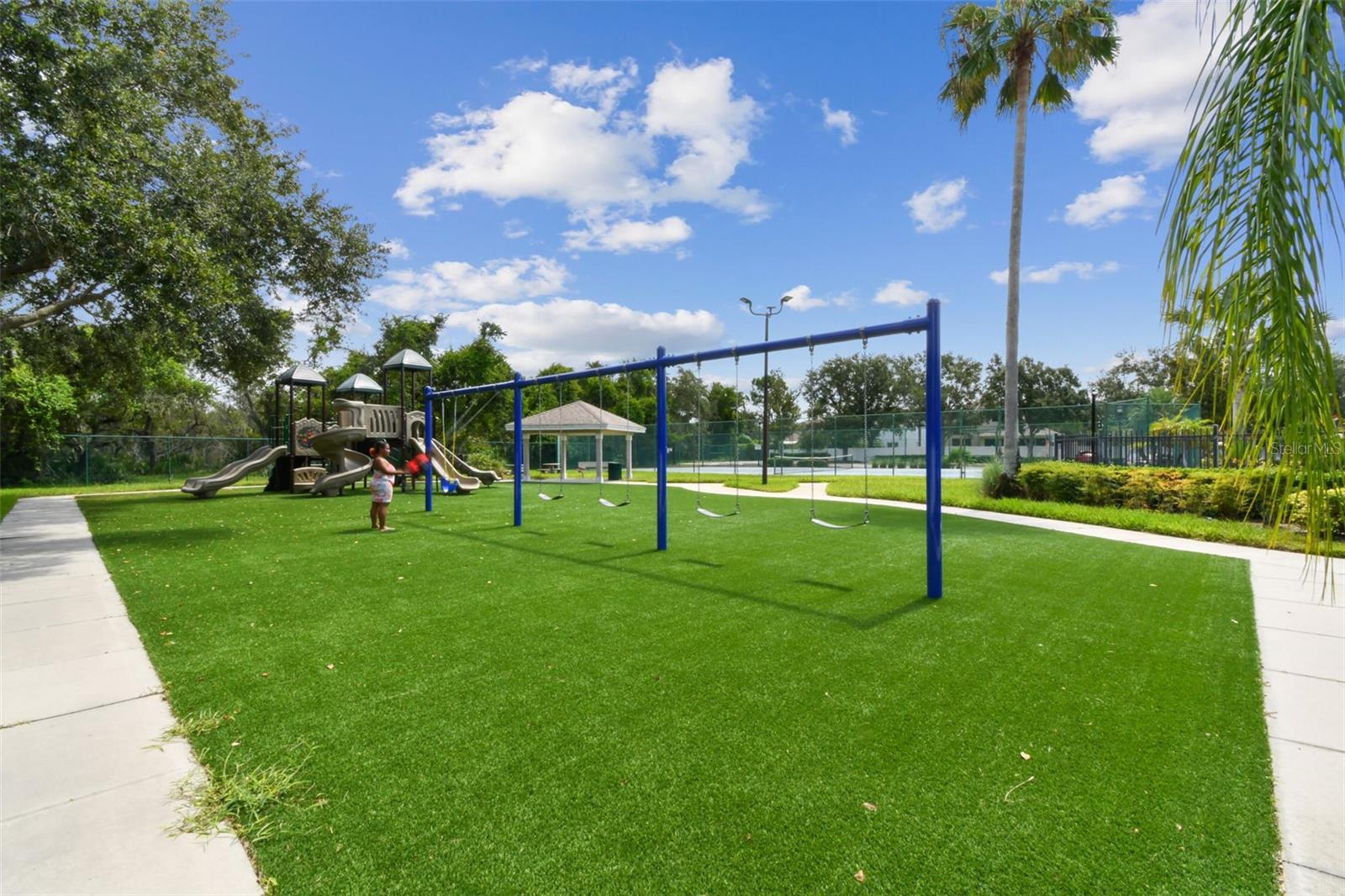 11009 ROCKLEDGE VIEW DR