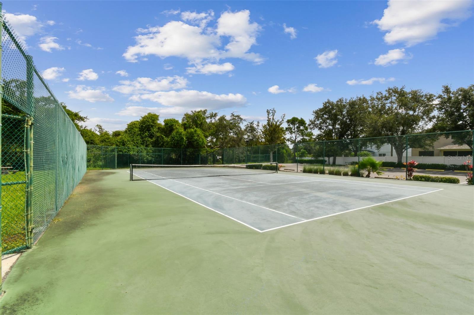 11009 ROCKLEDGE VIEW DR