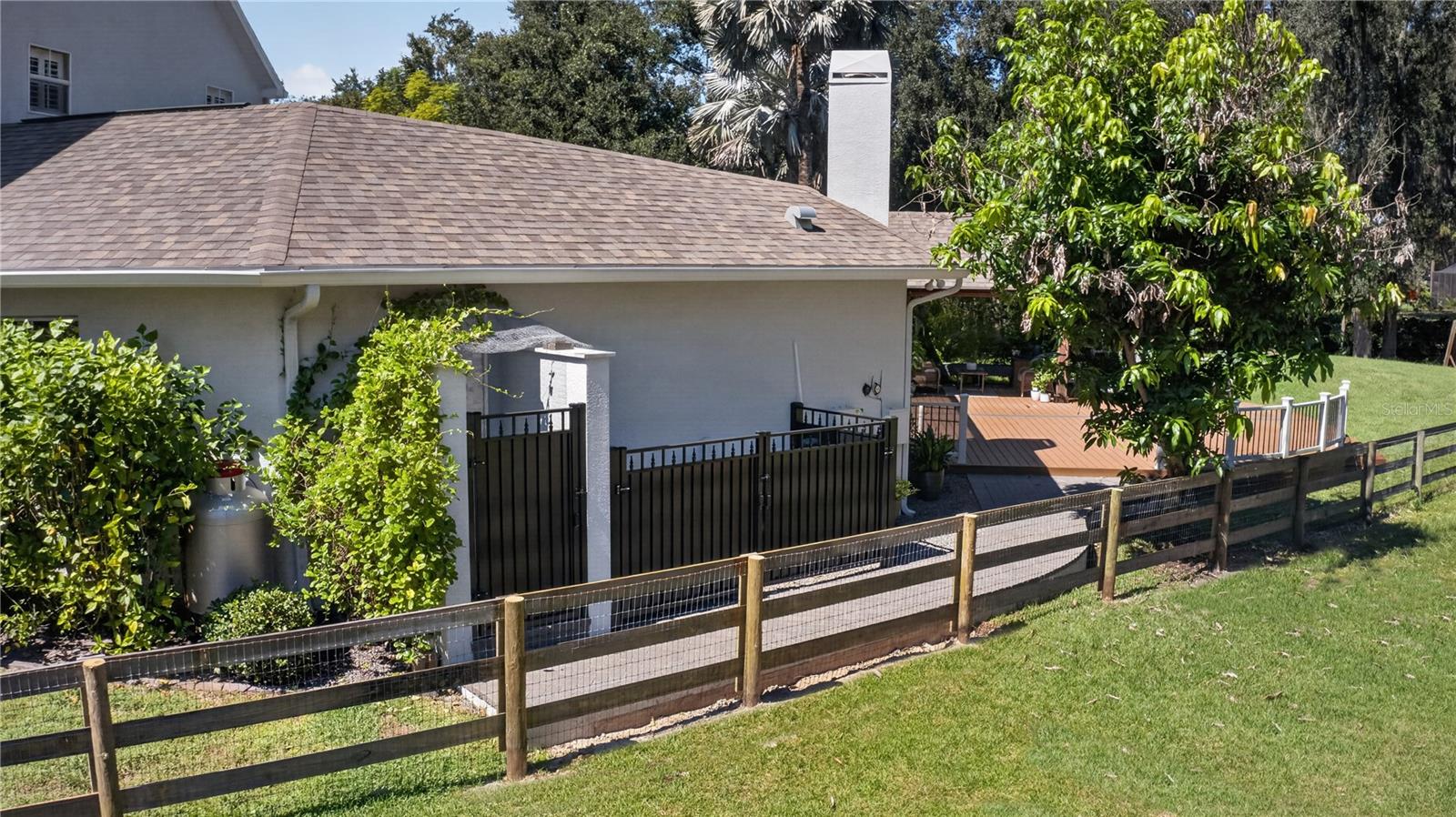 19601 EAGLE CREST DR