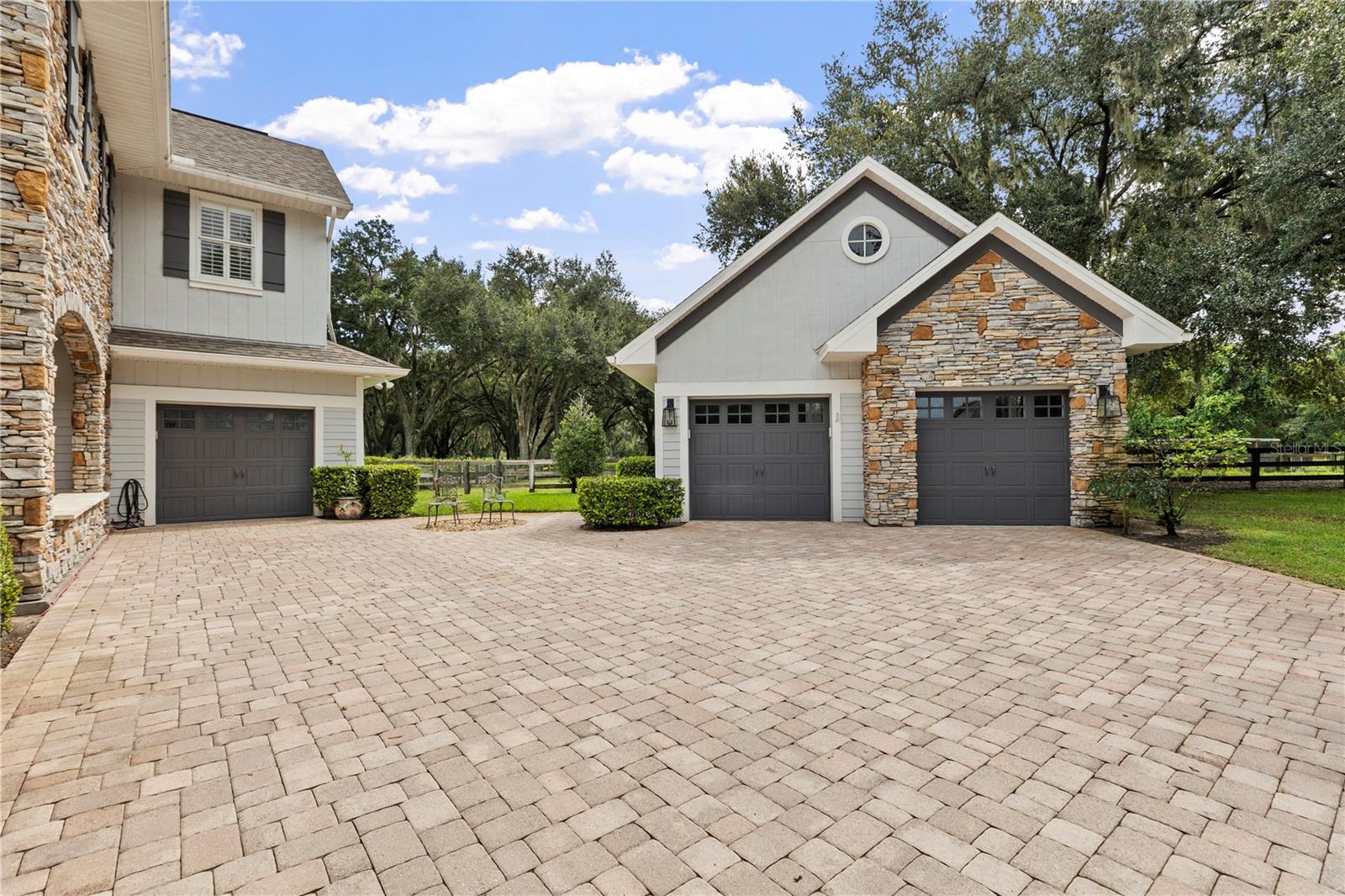19601 EAGLE CREST DR