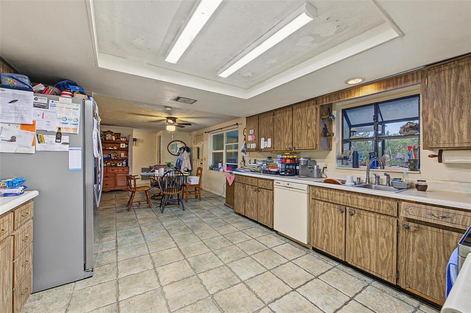 7916 SLATE CT