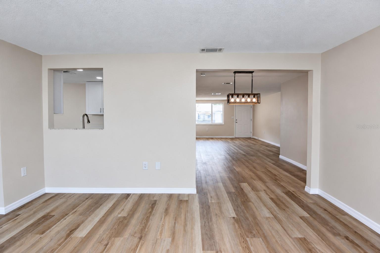7421 SANDALWOOD DR