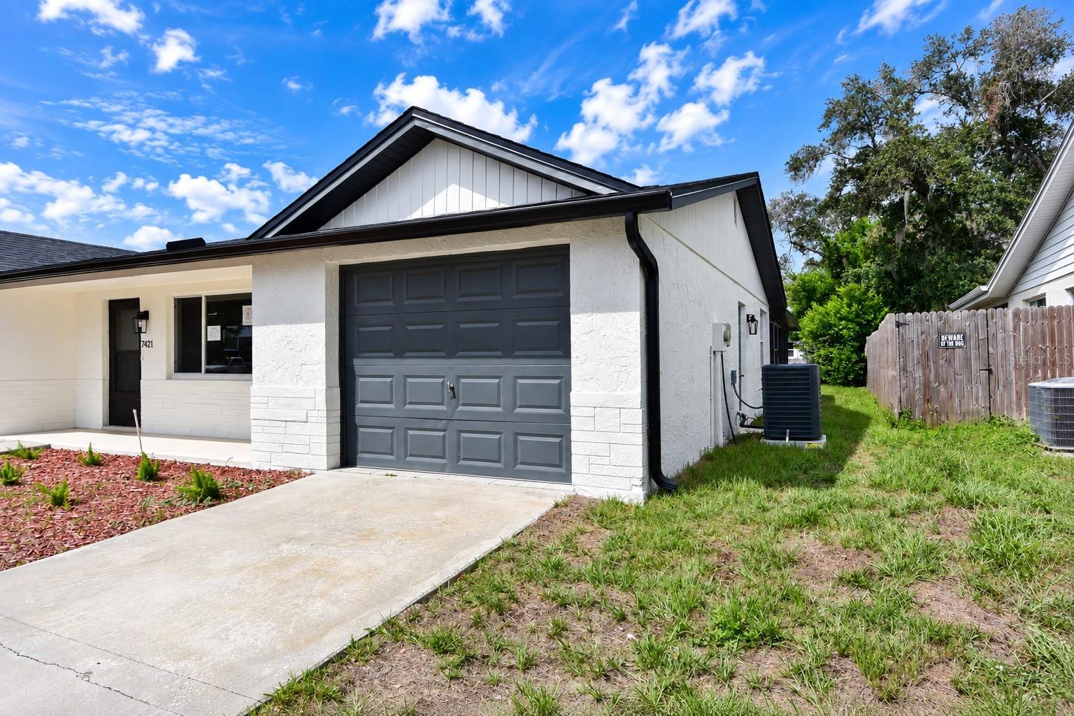7421 SANDALWOOD DR