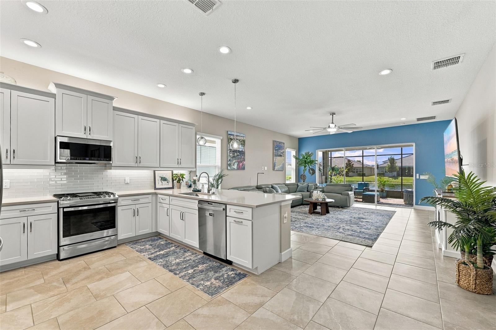 4814 SEVILLA SHORES DR