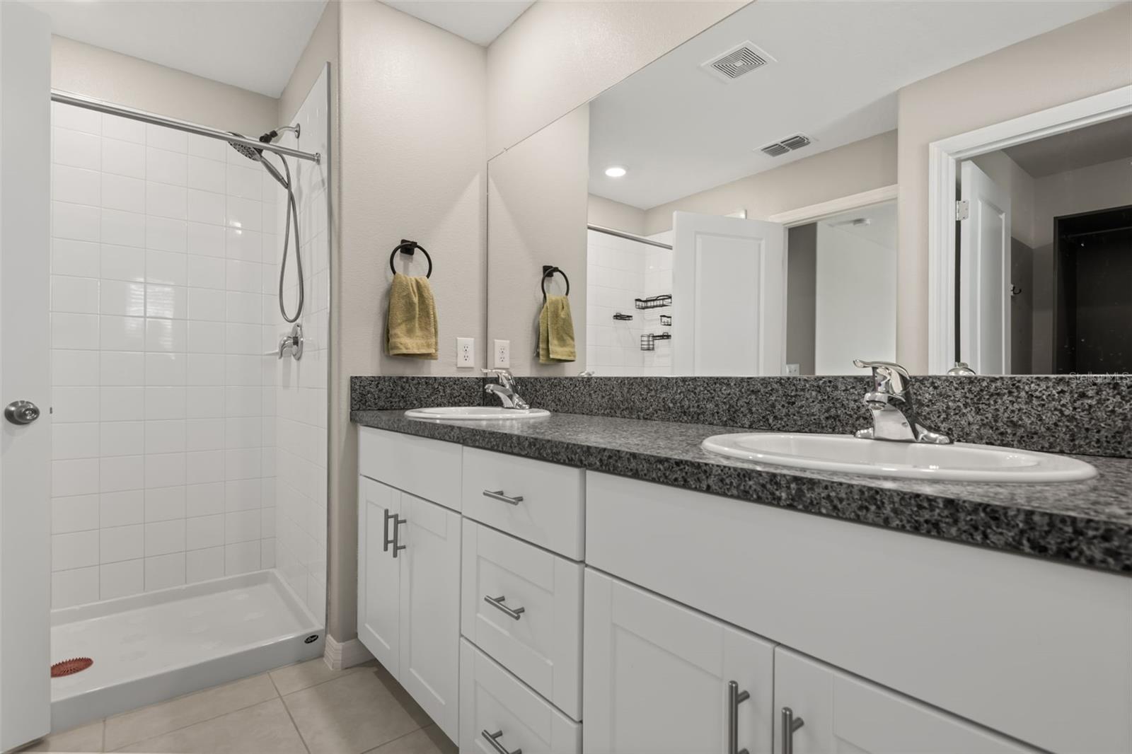 509 ROYAL EMPRESS DR