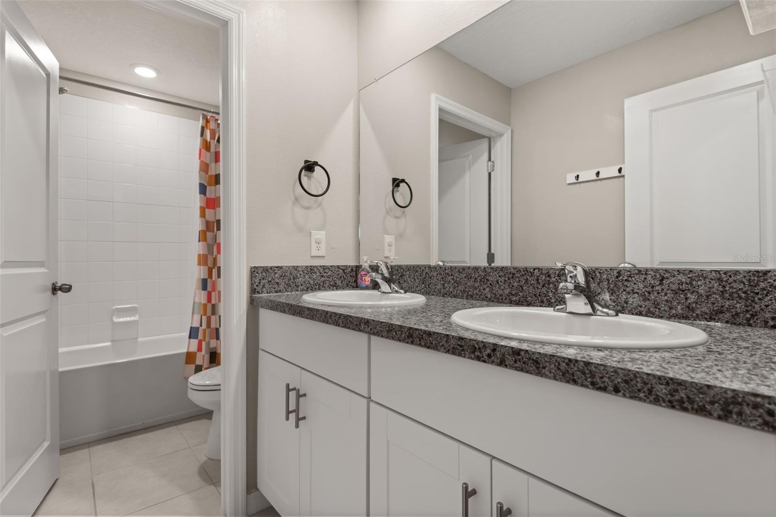 509 ROYAL EMPRESS DR