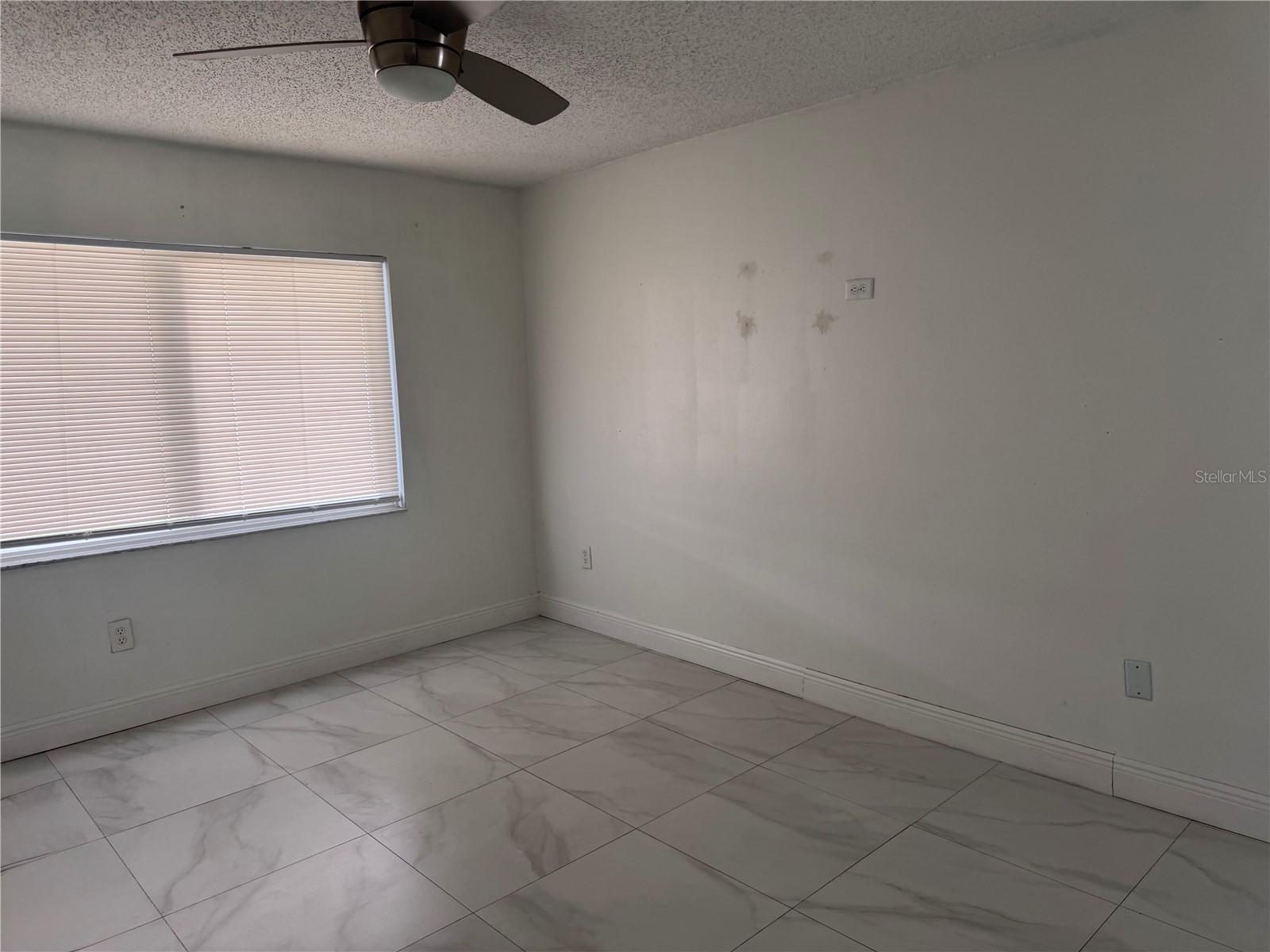 5208 CARROLLWOOD MEADOWS DR