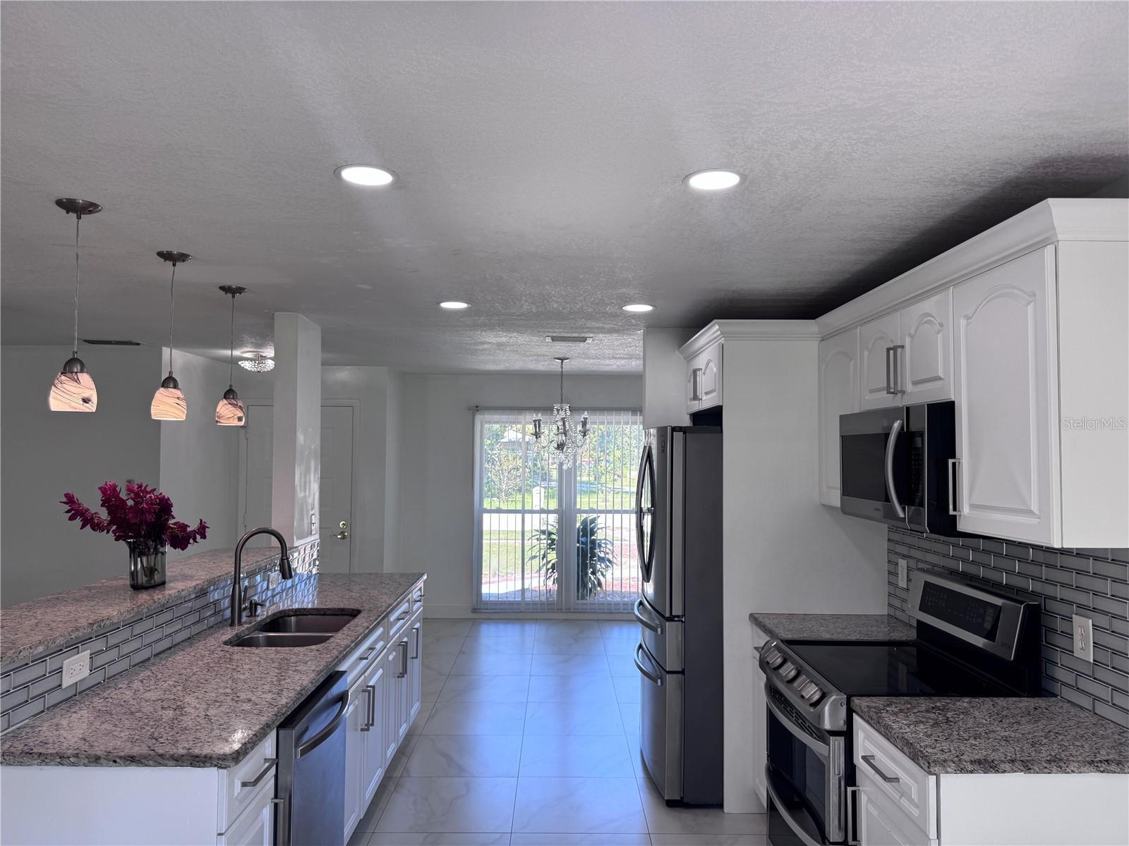 5208 CARROLLWOOD MEADOWS DR