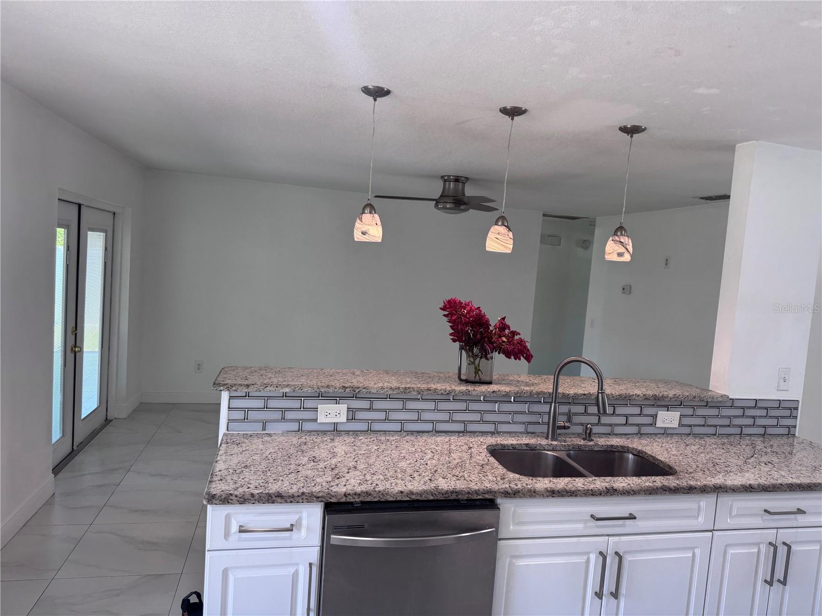 5208 CARROLLWOOD MEADOWS DR