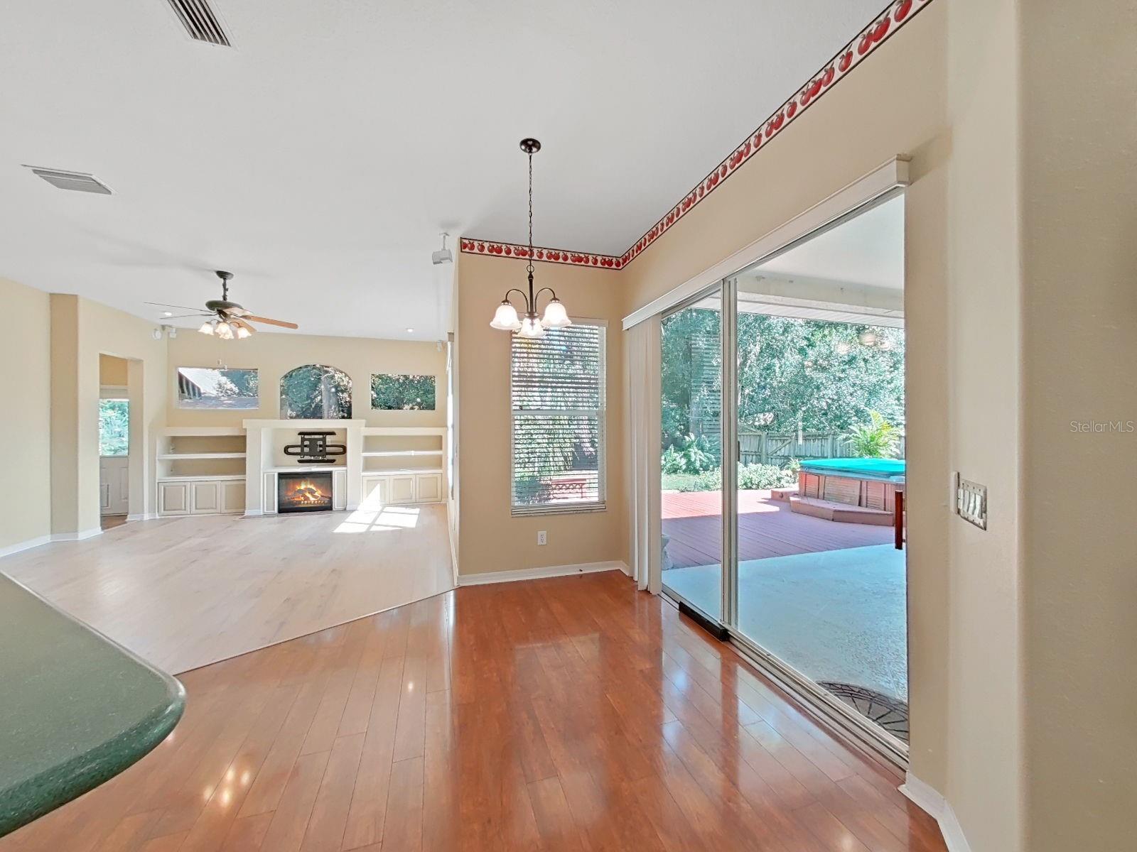 14915 DEVONSHIRE WOODS PL