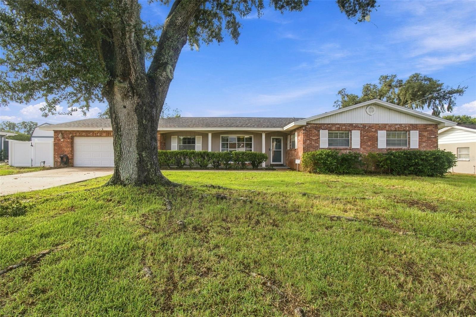 105 ASHBROOK DR