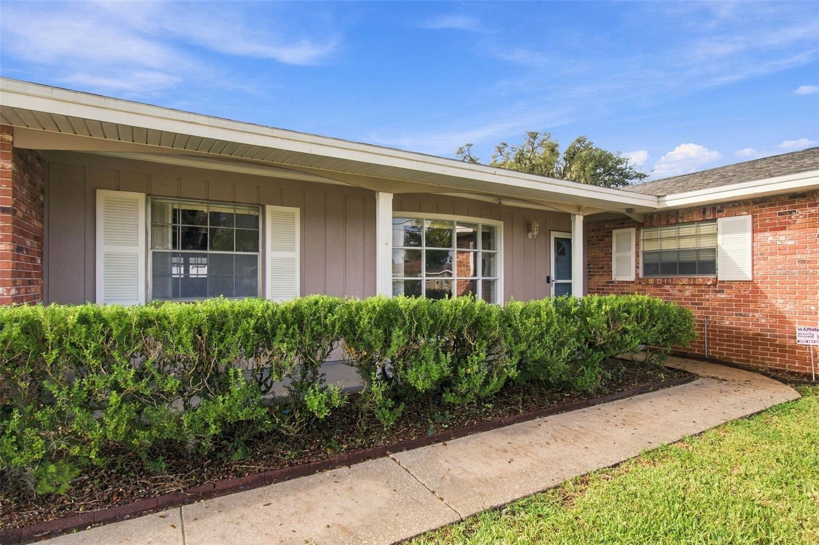 105 ASHBROOK DR