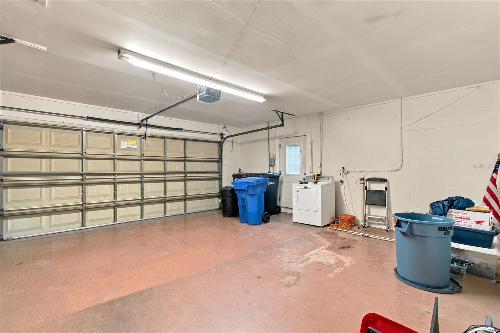 105 ASHBROOK DR