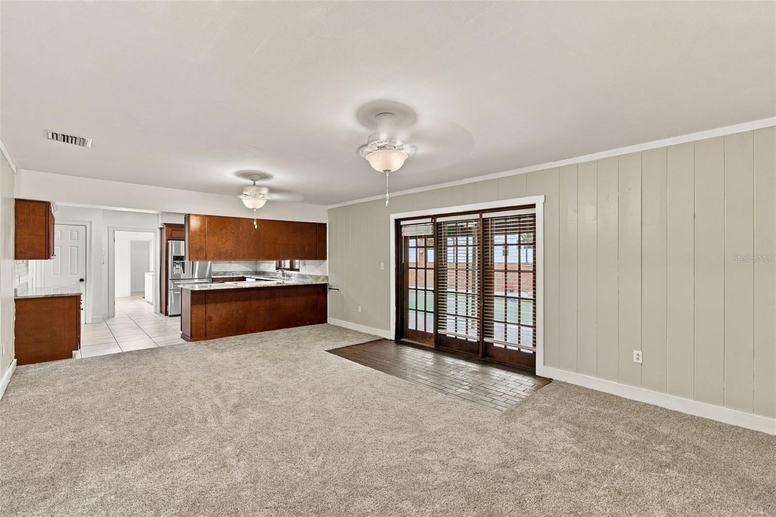 105 ASHBROOK DR