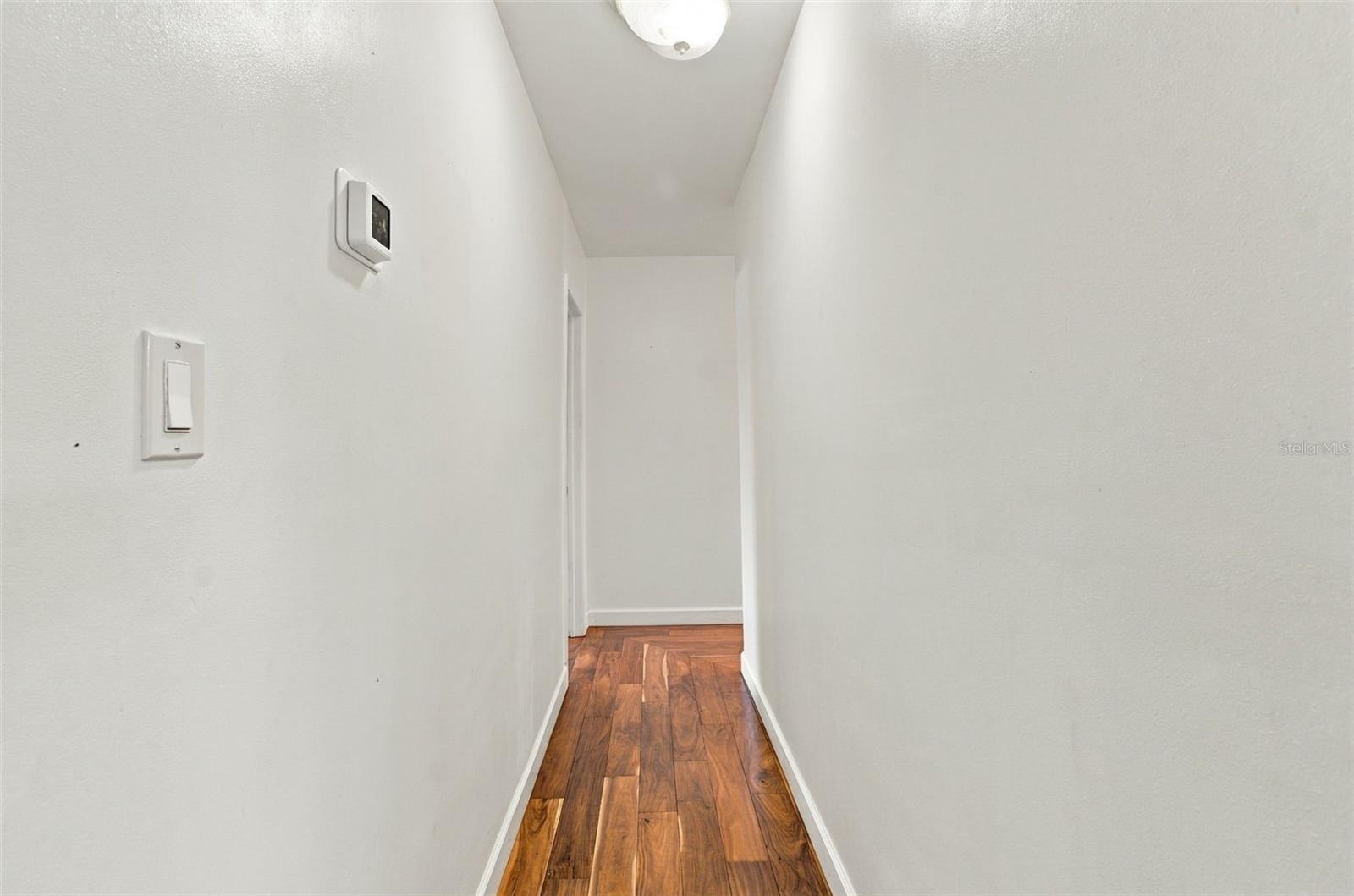 105 ASHBROOK DR